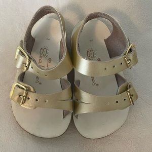 Gold Size 3 Sea Wees Sandals